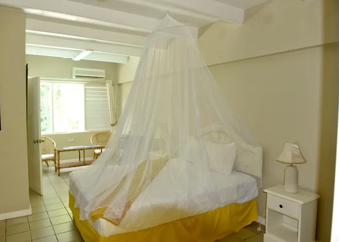 Pineapplesuites Hotel